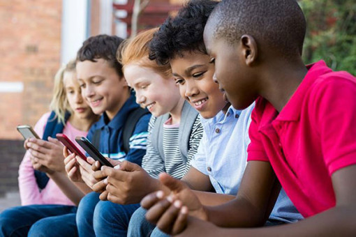 Hơn 70% dân số trên 10 tuổi sở hữu điện thoại di động