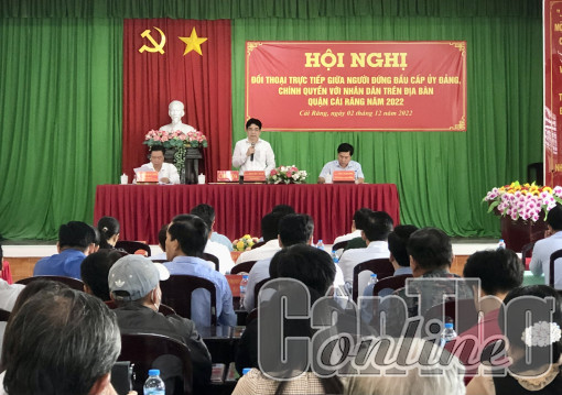 Lãnh đạo quận Cái Răng đối thoại với nhân dân