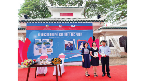 Hiểu thêm về đất và người qua "Chuyện trong nhà ngoài xóm miệt Hậu giang"