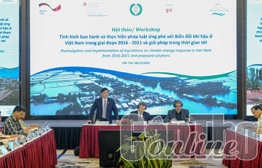 Thực hiện pháp luật ứng phó với biến đổi khí hậu là nhiệm vụ trọng tâm, cấp bách