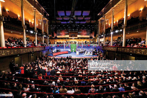 Lễ trao giải Nobel trở lại sang trọng và hào nhoáng