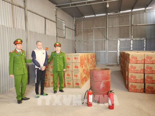 Bắt giữ đối tượng tình nghi trong vụ án thu giữ gần 7 tấn pháo