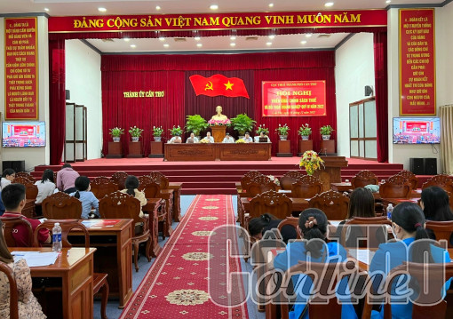 Cục Thuế Cần Thơ phổ biến chính sách thuế và đối thoại với doanh nghiệp