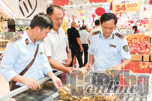 Sẵn sàng hàng hóa kinh doanh Tết