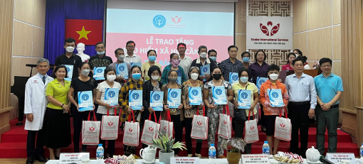 Ấm áp nghĩa tình