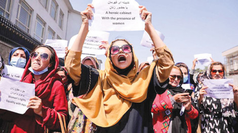 Taliban buộc các tổ chức phi chính phủ không cho phụ nữ làm việc