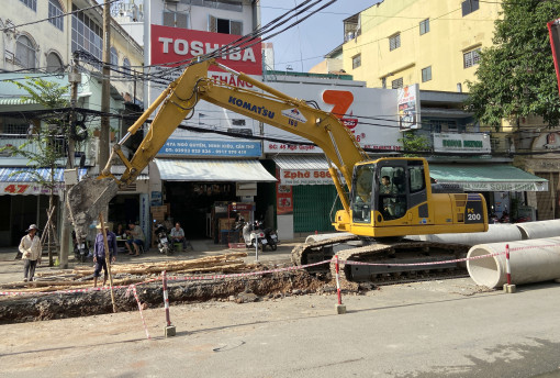 Đẩy nhanh tiến độ thực hiện các công trình, sớm hoàn trả mặt đường