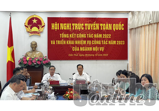 Tiếp tục hoàn thiện bộ máy hành chính nhà nước tinh gọn, hoạt động hiệu lực, hiệu quả