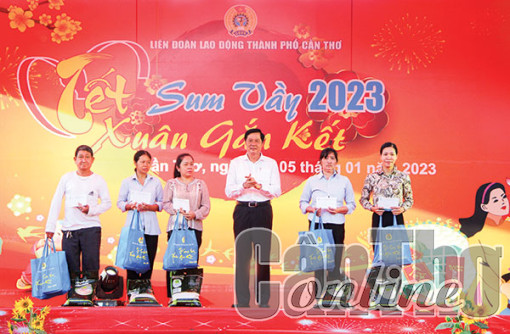 Khai mạc “Chợ Tết Công đoàn” năm 2023