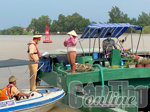 Kiên quyết xử lý vi phạm giao thông trên tuyến đường thủy