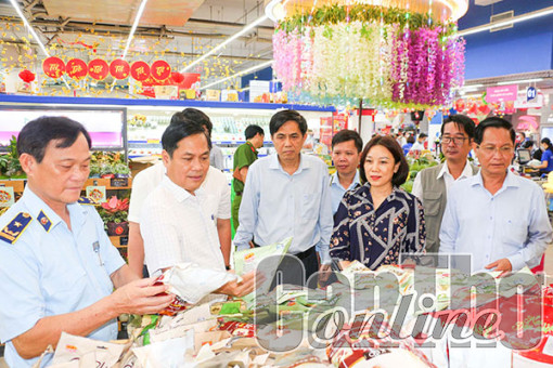 Ðẩy mạnh công tác kiểm tra, giám sát hàng hóa trong những ngày giáp Tết