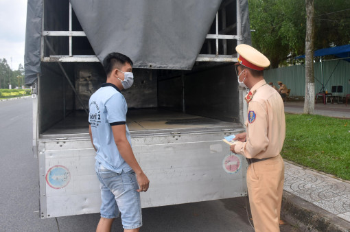 Triển khai các biện pháp đảm bảo trật tự an toàn giao thông