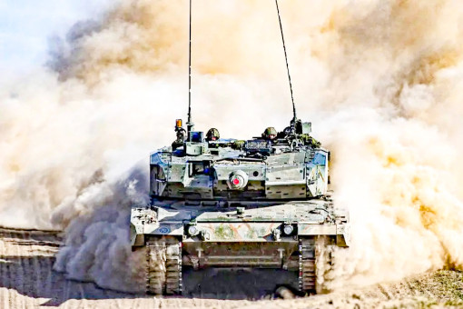 Phương Tây ồ ạt viện trợ xe tăng cho Ukraine