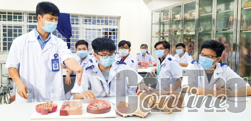 Tự chủ để vươn xa