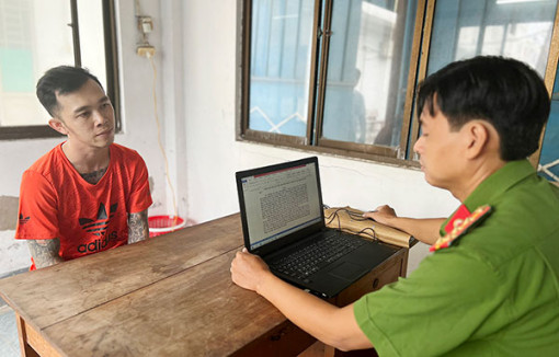 An Giang: Tạm giữ hình sự thanh niên đốt hàng xóm để trả thù cho mẹ