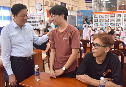 Các địa phương tổ chức lễ tiễn thanh niên lên đường nhập ngũ