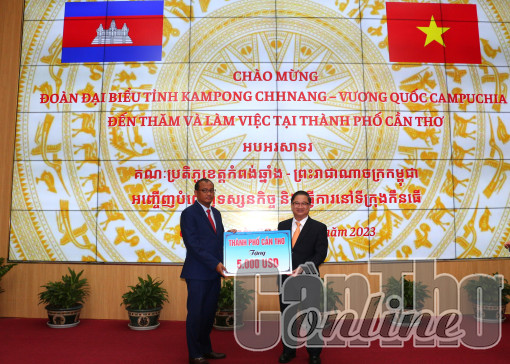 Lãnh đạo thành phố tiếp đoàn công tác tỉnh Kompong Chhnang