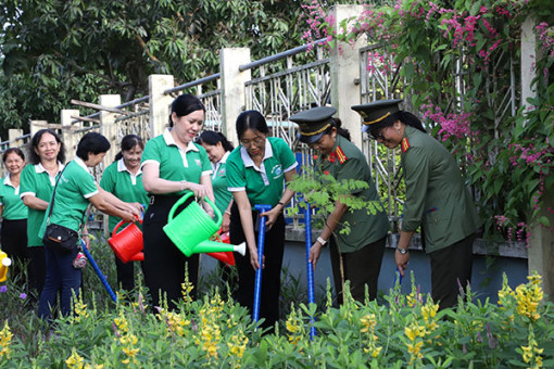 Phát huy vai trò phụ nữ cơ sở