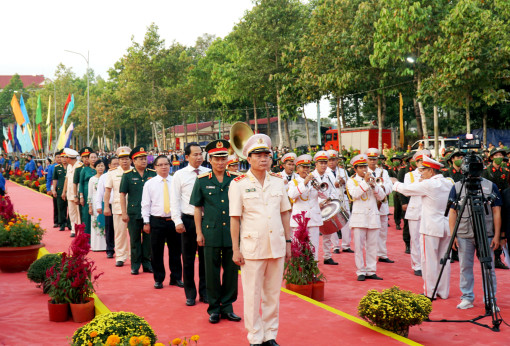 យុវ​ជន​ក្រុង​កឹង​ធើ ១.៨៥៨ នាក់ ចេញ​ដំ​ណើរ​ទៅ​បម្រើ​កង​ទ័ព​