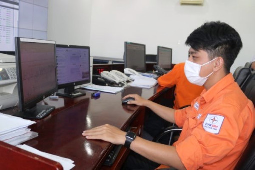 Trên 99% khách hàng thanh toán hóa đơn điện không dùng tiền mặt