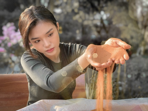 “Màu cát” khắc họa câu chuyện giữ nghề truyền thống