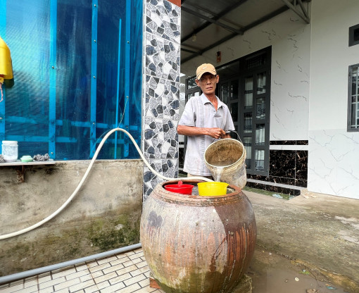 Nhiều hộ dân thiếu nước sạch sử dụng