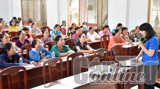 Phối hợp tuyên truyền, vận động thực hiện “Gia đình có trách nhiệm trong thực hiện an toàn giao thông”