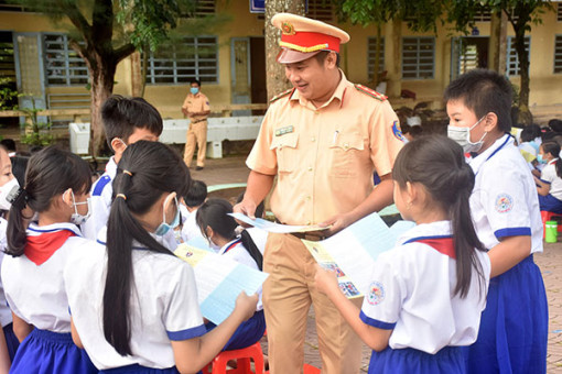 Giấy phép của nhiều bến thủy đã hết hạn