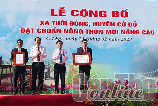 Ra mắt xã nông thôn mới nâng cao Thới Ðông