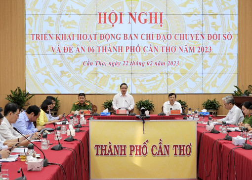 Xem chuyển đổi số là giải pháp quan trọng đẩy nhanh tốc độ phát triển thành phố