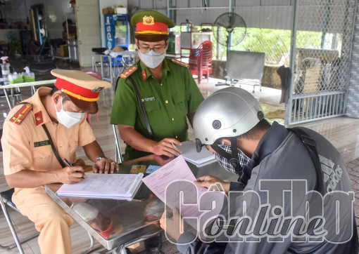 Đi xe mượn có phải chứng minh “xe không chính chủ”?