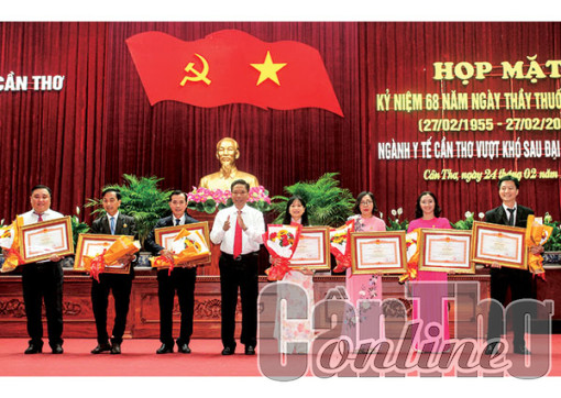 Họp mặt kỷ niệm Ngày Thầy thuốc Việt Nam