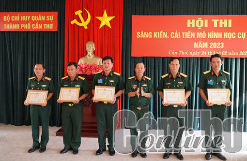 Bế mạc Hội thi “Sáng kiến, cải tiến mô hình học cụ huấn luyện năm 2023”