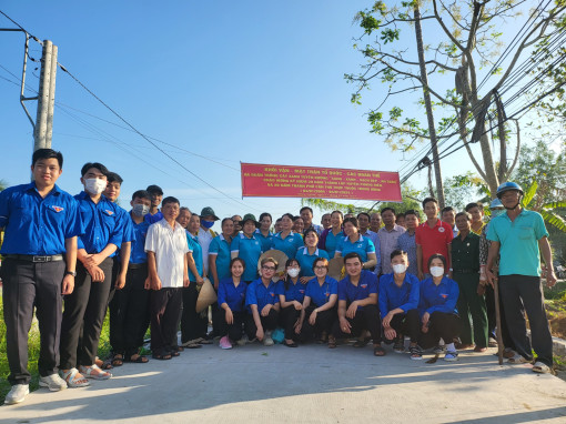 Chung tay xây dựng tuyến đường “Sáng - xanh - sạch - đẹp - an toàn”