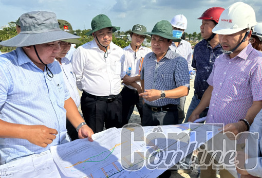 Lãnh đạo TP Cần Thơ kiểm tra, yêu cầu đẩy nhanh tiến độ các công trình trọng điểm của Dự án 3