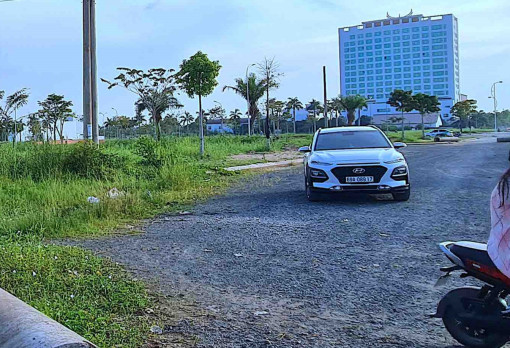 Cà Mau: Nhóm học sinh dựng cảnh đánh nhau để quay clip