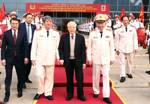 Tổng Bí thư Nguyễn Phú Trọng dự Lễ kỷ niệm 75 năm Công an nhân dân học tập, thực hiện Sáu điều Bác Hồ dạy