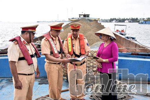 Giảm đáng kể tình trạng chở quá vạch dấu mớn nước an toàn