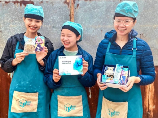 Manulife Việt Nam đồng hành cùng HopeBox tôn vinh Ngày Quốc tế Phụ nữ