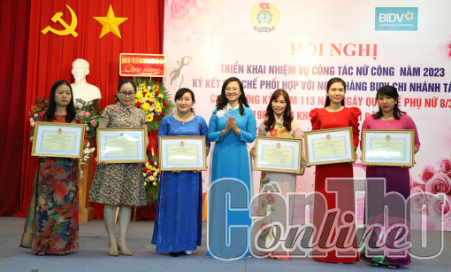 Nhiều hoạt động chào mừng Ngày Quốc tế Phụ nữ