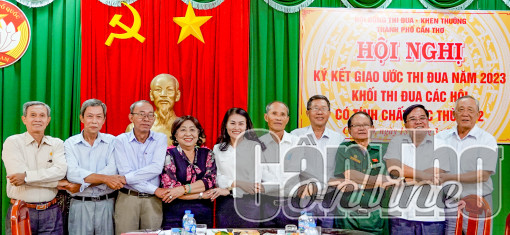 Khối thi đua các hội có tính chất đặc thù số 2 ký kết giao ước thi đua