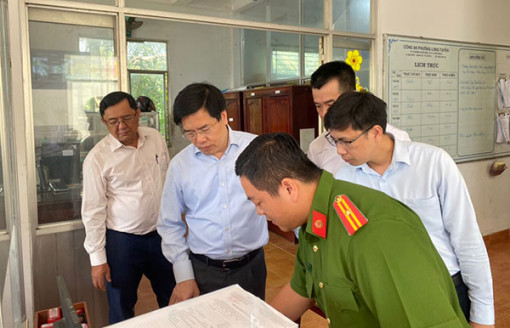 Khai thác và sử dụng hiệu quả cơ sở dữ liệu quốc gia về dân cư để giải quyết thủ tục hành chính