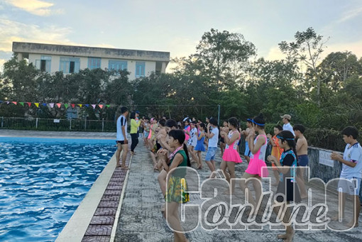 Quan tâm bảo vệ, chăm sóc, giáo dục thiếu niên, nhi đồng