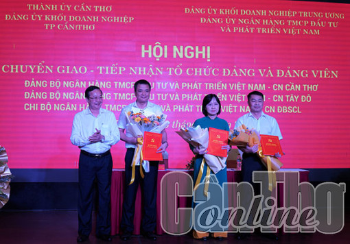 Chuyển giao và tiếp nhận tổ chức đảng, đảng viên Ðảng bộ Ngân hàng TMCP Ðầu tư và phát triển Việt Nam, Ðảng bộ Ngân hàng TMCP Ngoại thương Việt Nam