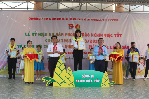 Cần Thơ kỷ niệm 60 năm phong trào “Nghìn việc tốt”