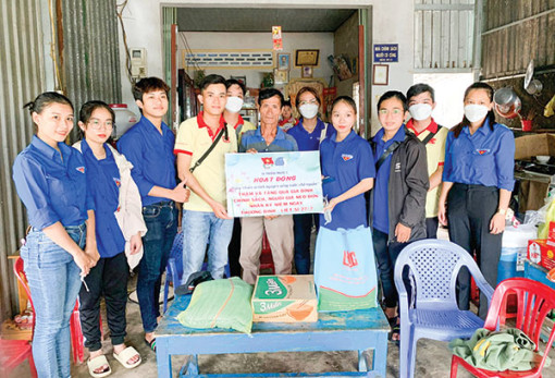 Khắc phục tình trạng “nhạt Ðảng, khô Ðoàn”<br>Bài 2: Ðất tốt ươm mầm xanh