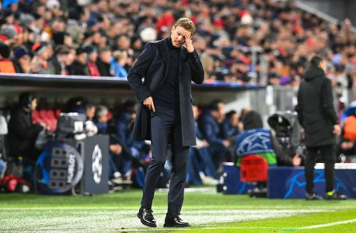 Khi Bayern phải thay tướng giữa dòng