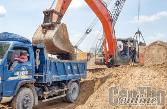 Giá thép và cát, đá xây dựng ở mức cao