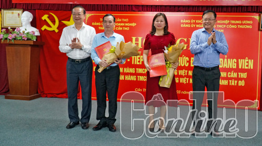 Chuyển giao 2 tổ chức đảng và 97 đảng viên về Ngân hàng TMCP Công thương Việt Nam