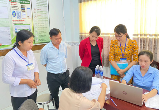 Cần tăng cường tuyên truyền, hướng dẫn người dân sử dụng dịch vụ công trực tuyến